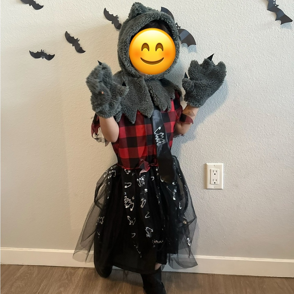 Cozy Wolf Costume for Kids with Plaid and Fluffy Gray Details